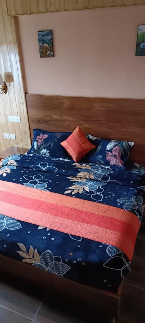 Starry Sky Hotel Joshīmath Eksteriør billede