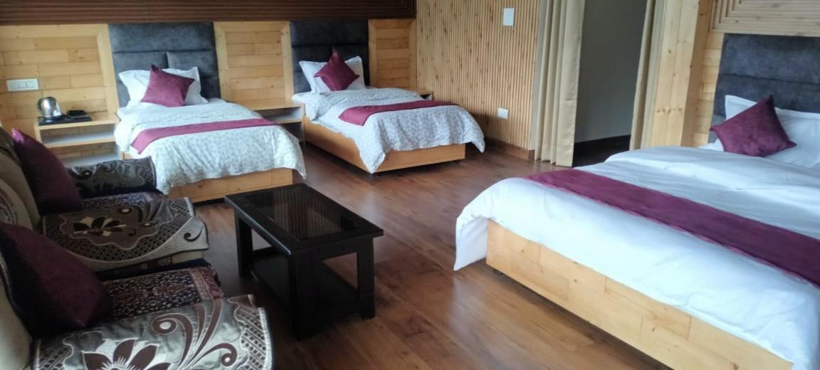 Starry Sky Hotel Joshīmath Eksteriør billede